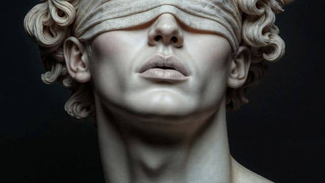 Obtenez un nez grec parfait grâce à la rhinoplastie